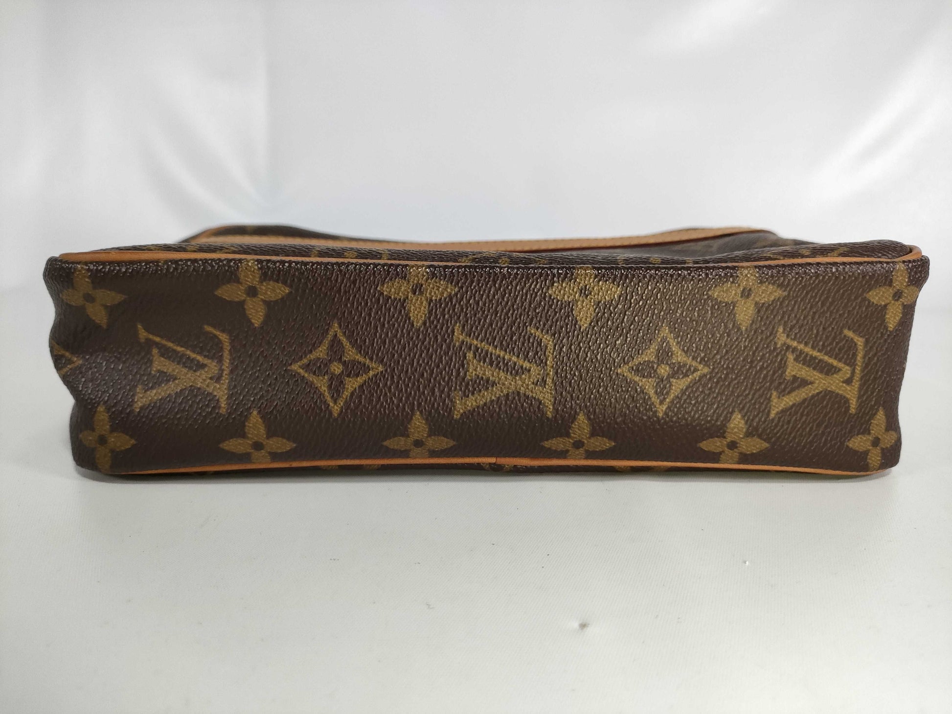 LOUIS VUITTON Monogram Compiègne 864SL Pouch