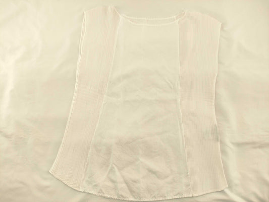 ISSEY MIYAKE Pleated White Top