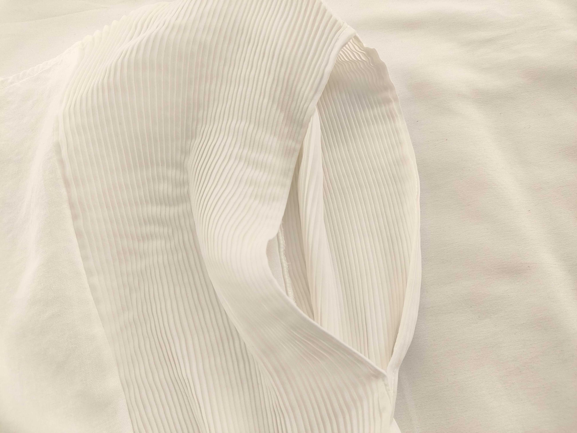 ISSEY MIYAKE Pleated White Top