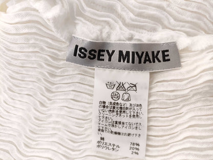 ISSEY MIYAKE Pleated Cardigan White Cardigan