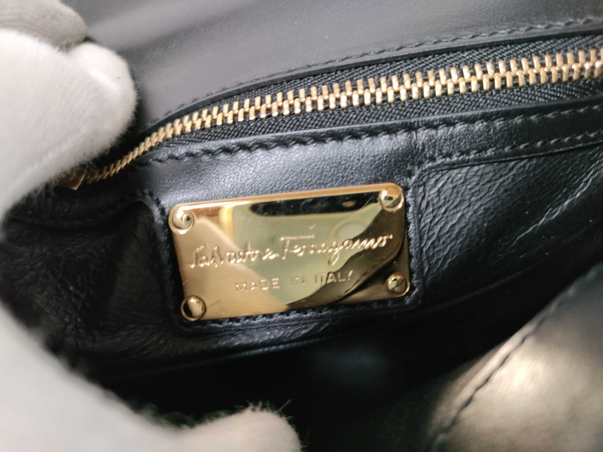 Salvatore Ferragamo Vara Chain Shoulder Bag