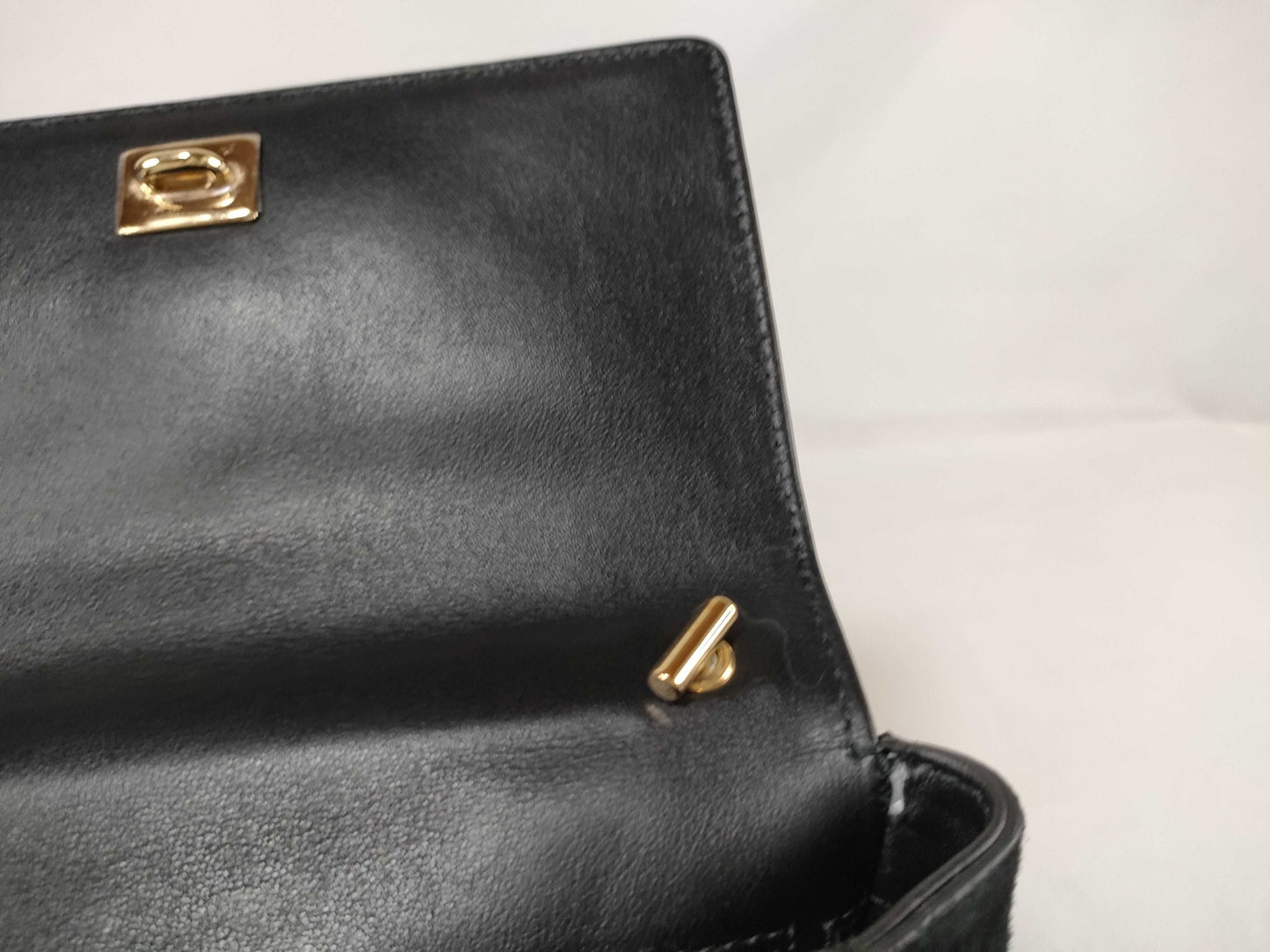 Salvatore Ferragamo Vara Chain Shoulder Bag