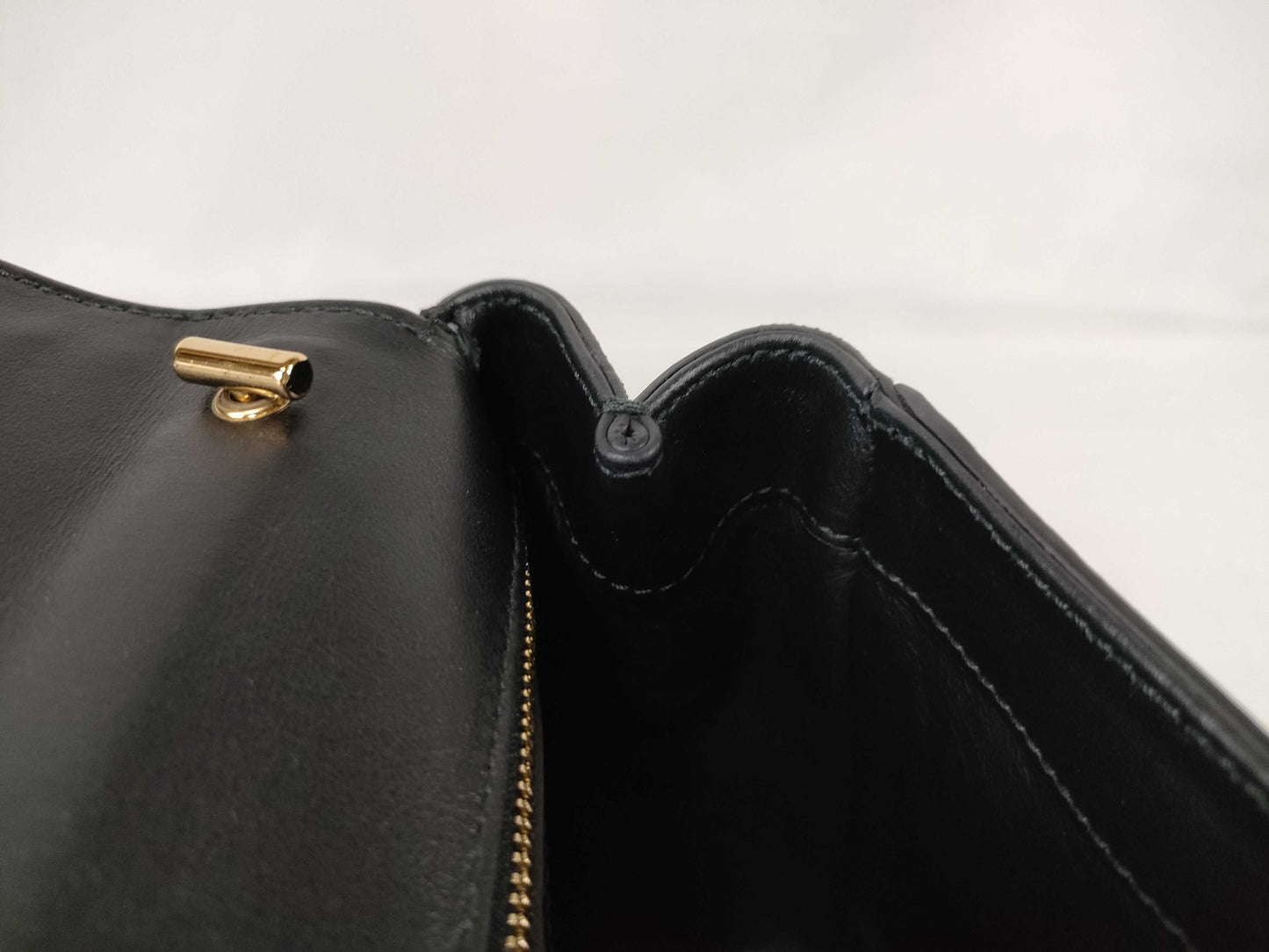 Salvatore Ferragamo Vara Chain Shoulder Bag