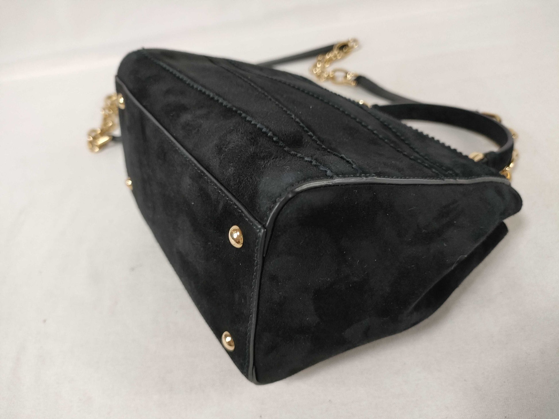 Salvatore Ferragamo Vara Chain Shoulder Bag