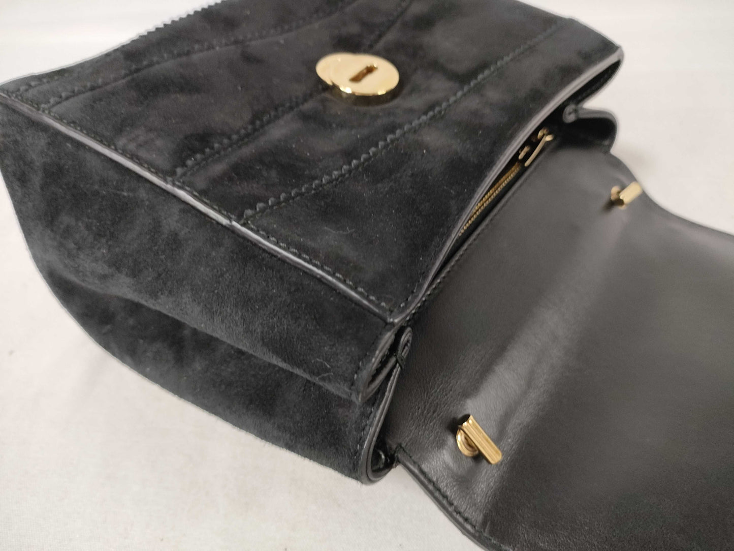 Salvatore Ferragamo Vara Chain Shoulder Bag