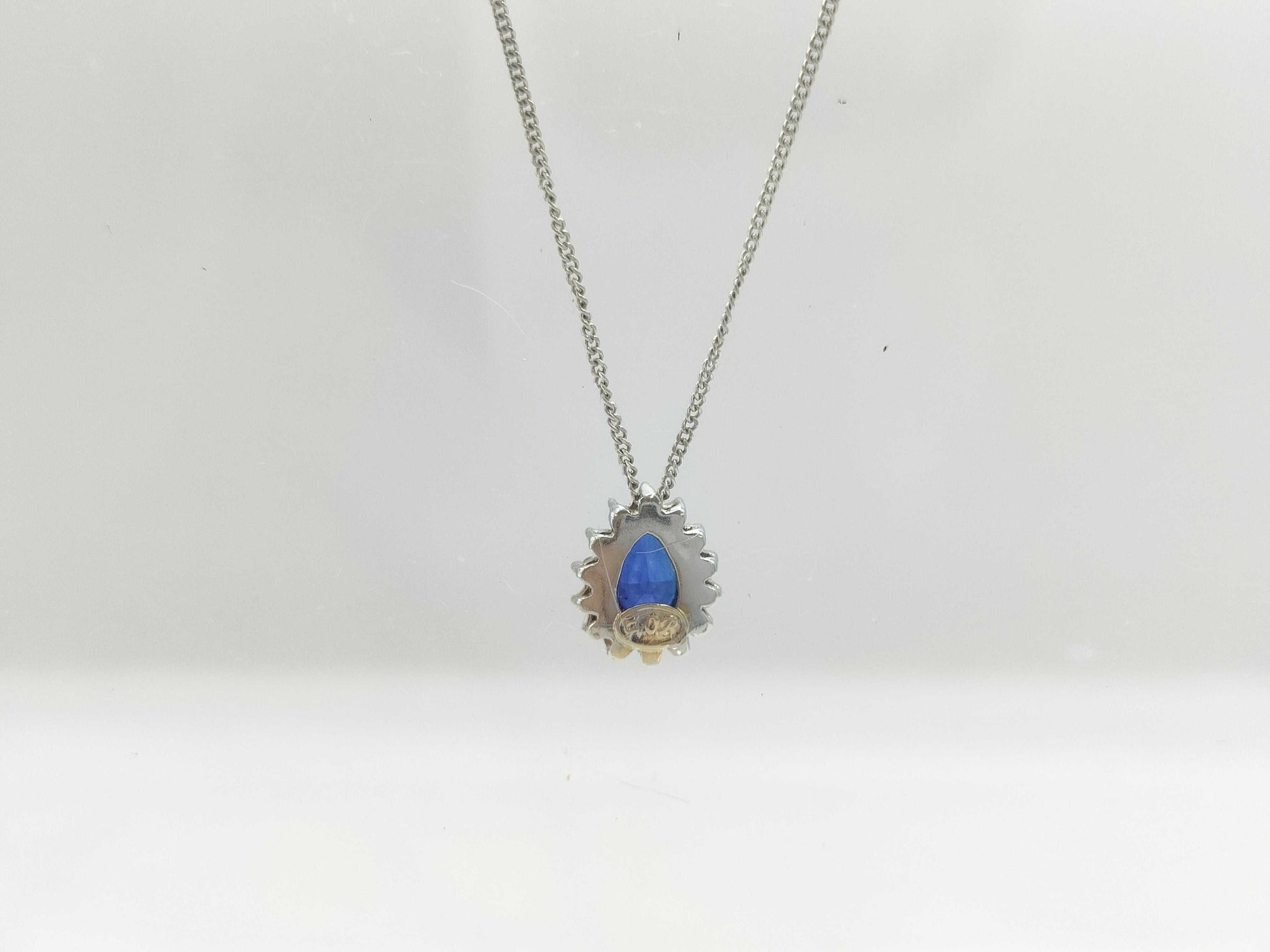 Sapphire and Diamond 750 2.5g Necklace 