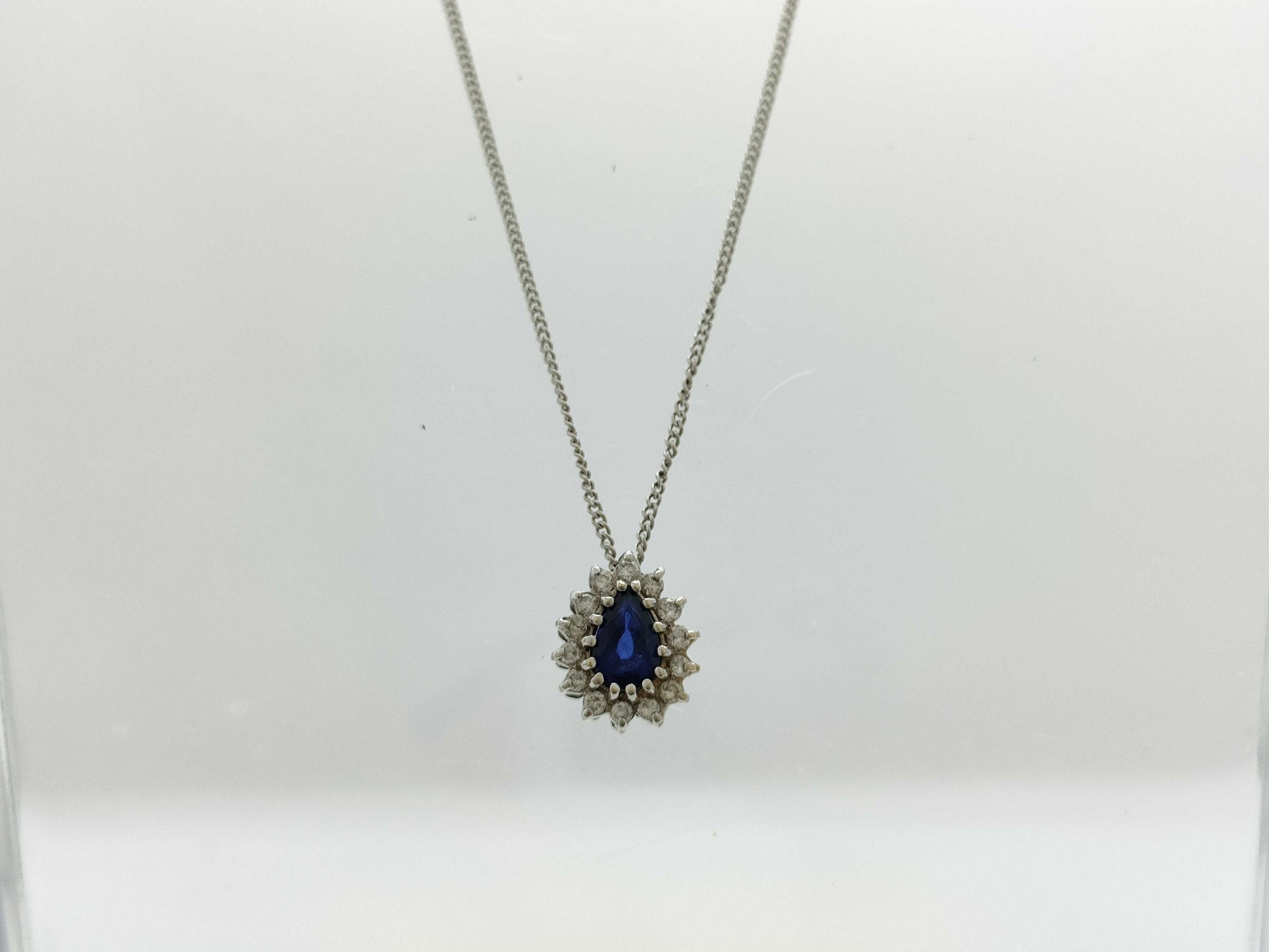 Sapphire and Diamond 750 2.5g Necklace 