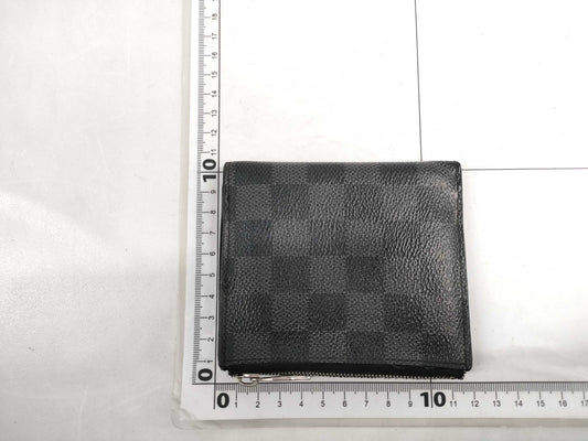 LOUIS VUITTON Damier Graphite Compact Wallet