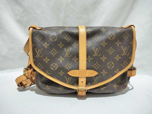 LOUIS VUITTON Monogram M40710 Saumur MM Shoulder Bag