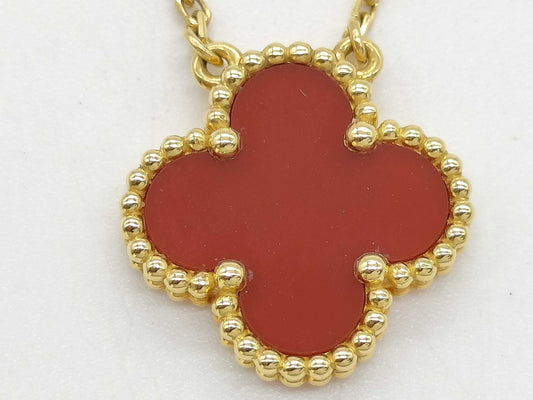 Van Cleef & Arpels Vintage Alhambra Carnelian Necklace in Yellow Gold and Au750, 5.1g 