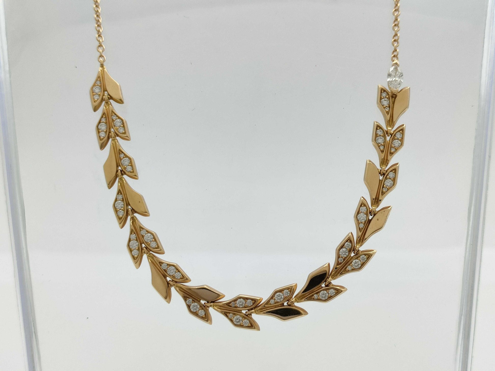 Tiffany&Co. Victoria Vine Diamond PG Au750 11.9g Necklace