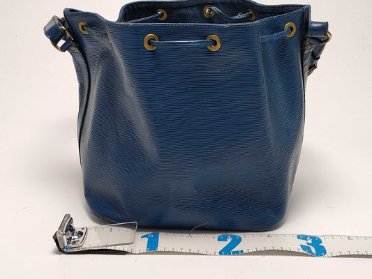 LOUIS VUITTON Epi Petit Noe Shoulder Bag