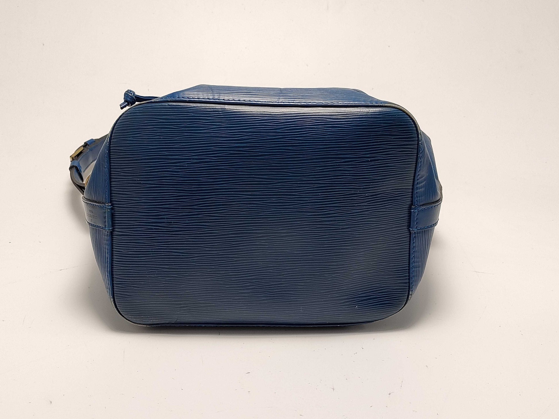LOUIS VUITTON Epi Petit Noe Shoulder Bag