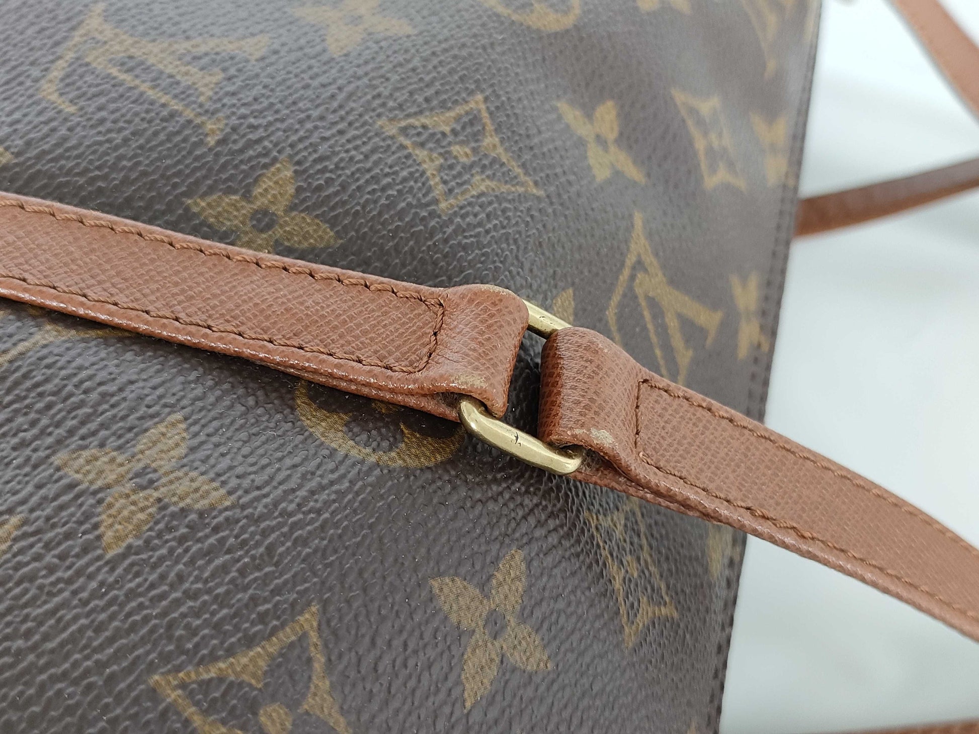 LOUIS VUITTON Monogram Old Papillon Handbag