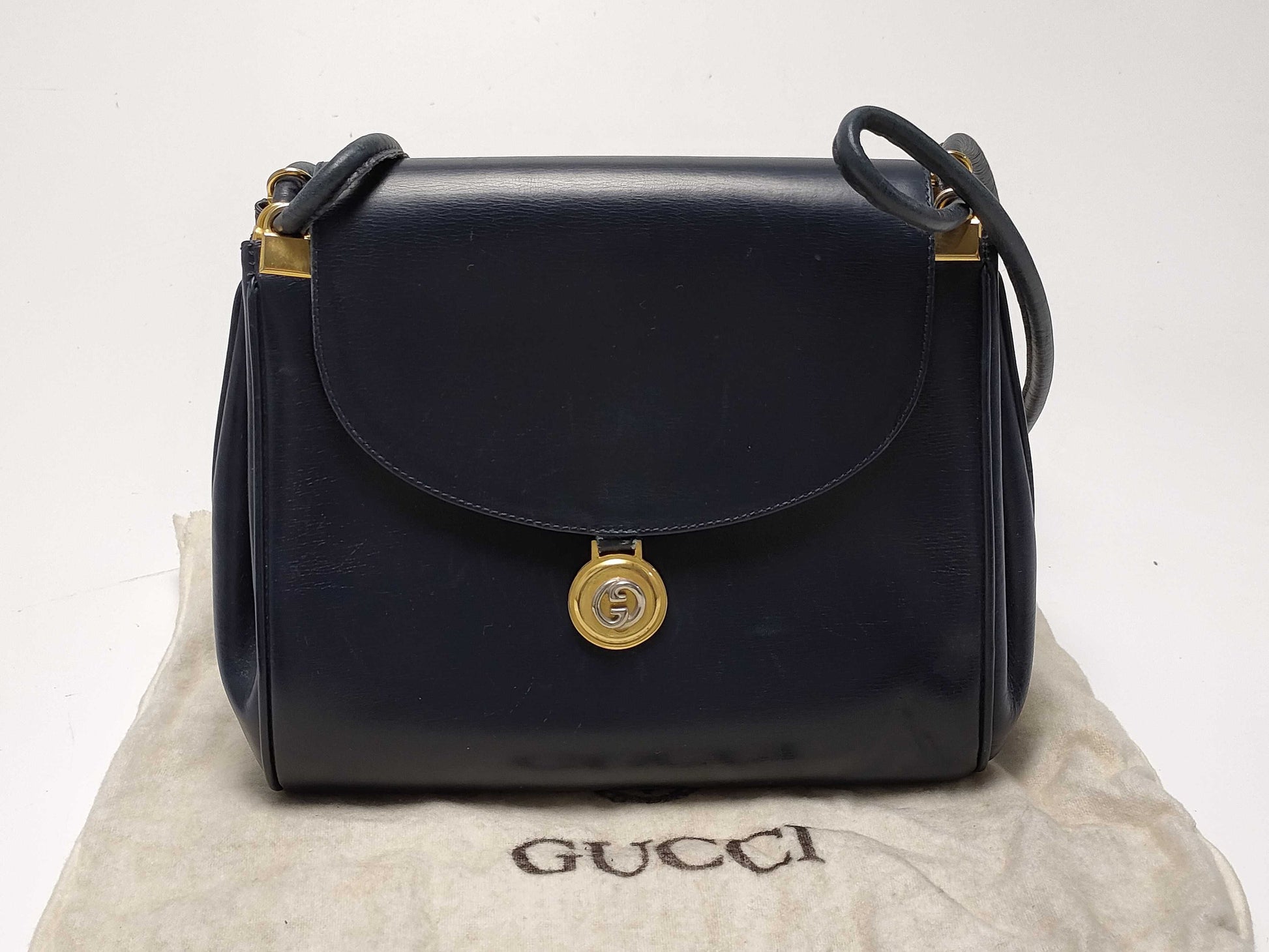 GUCCI Old Calfskin One-Shoulder Navy Shoulder Bag