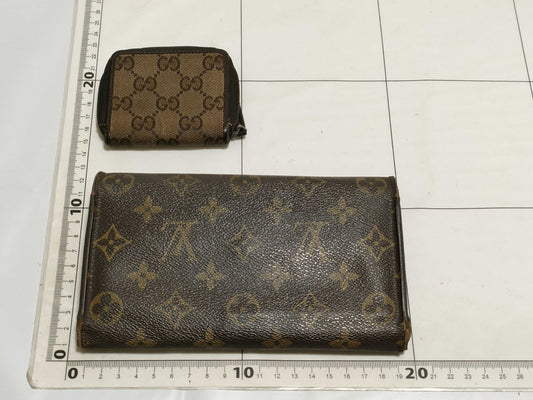 LOUIS VUITTON Monogram Folding Wallet