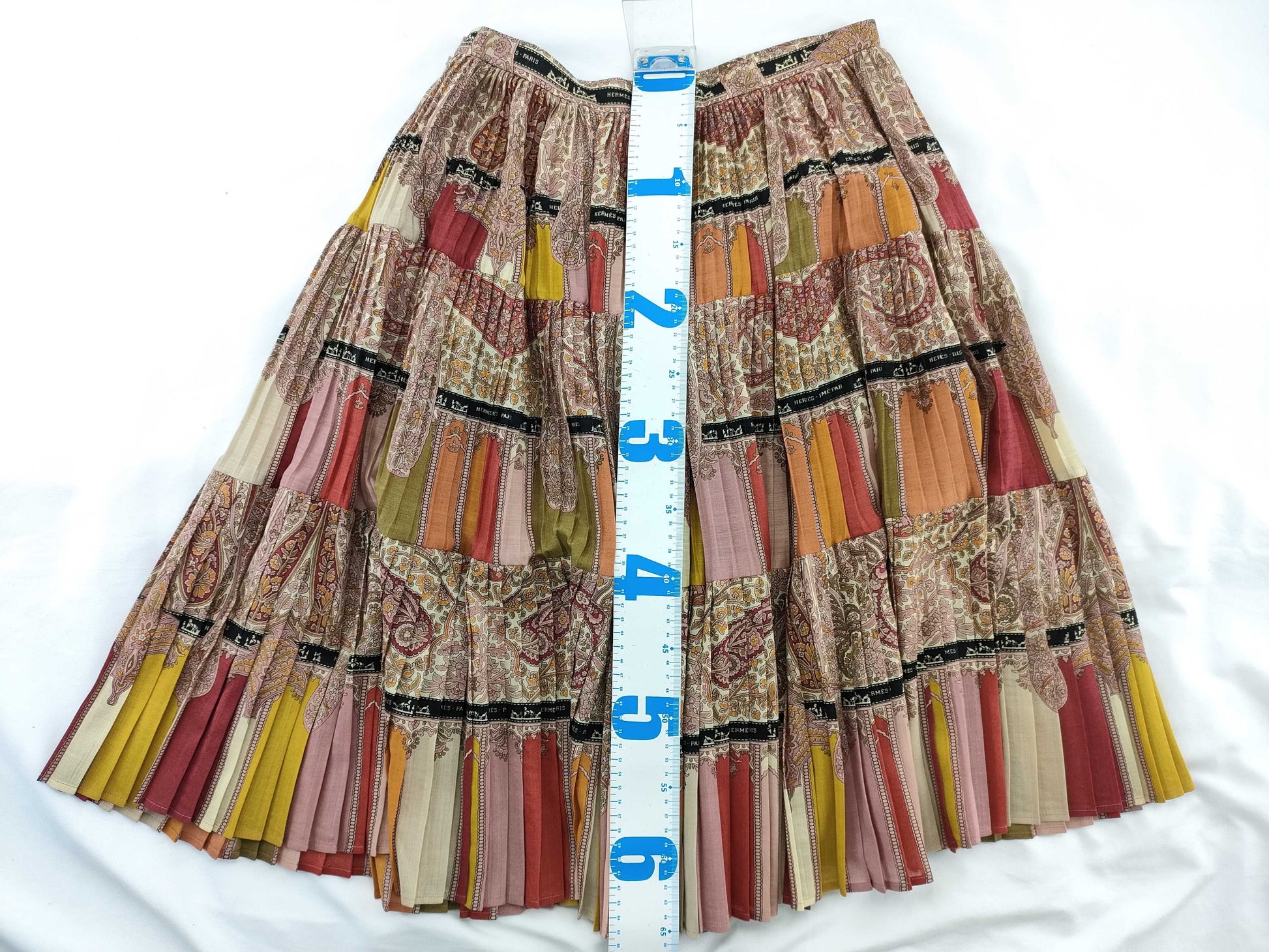 HERMES pleated skirt with ribbon pattern