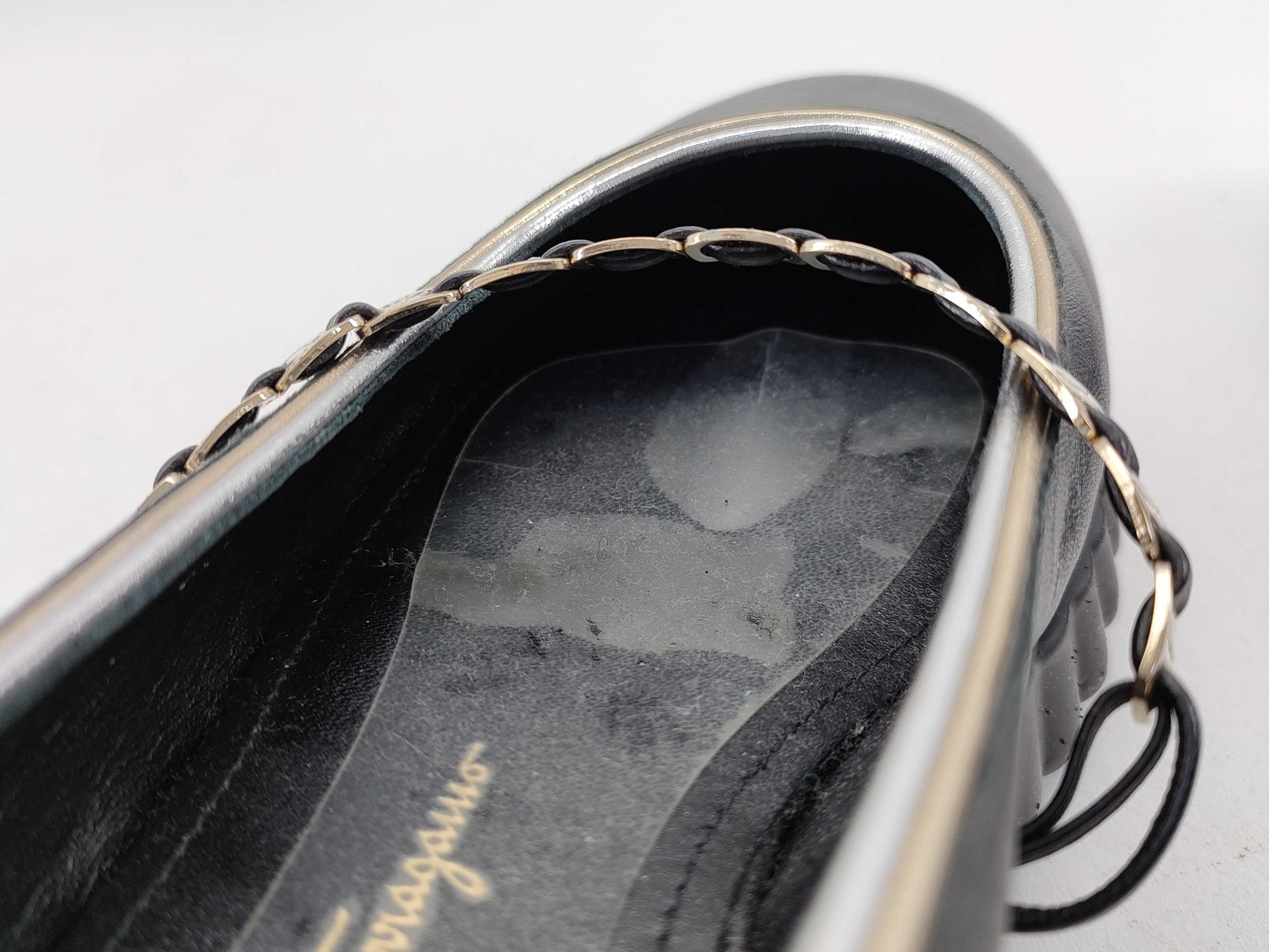 Salvatore Ferragamo Vara Vara Chain Pumps