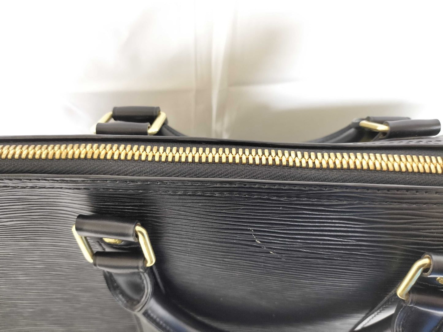 LOUIS VUITTON Epi Keepall Noir Boston Bag with Padlock
