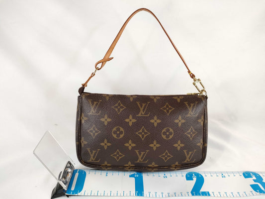 LOUIS VUITTON Monogram M40712 Pochette Accessoires Pouch