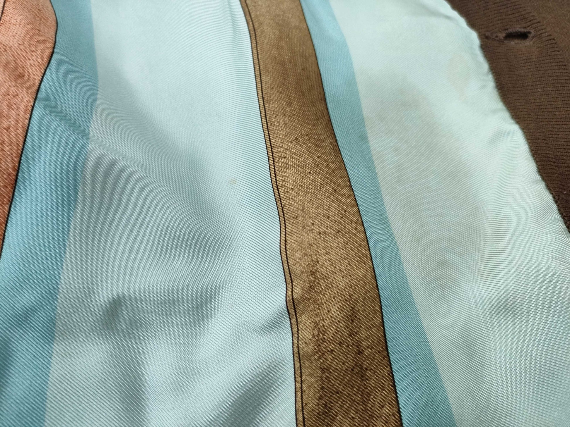 GUCCI Knit Cardigan x Silk with Stain