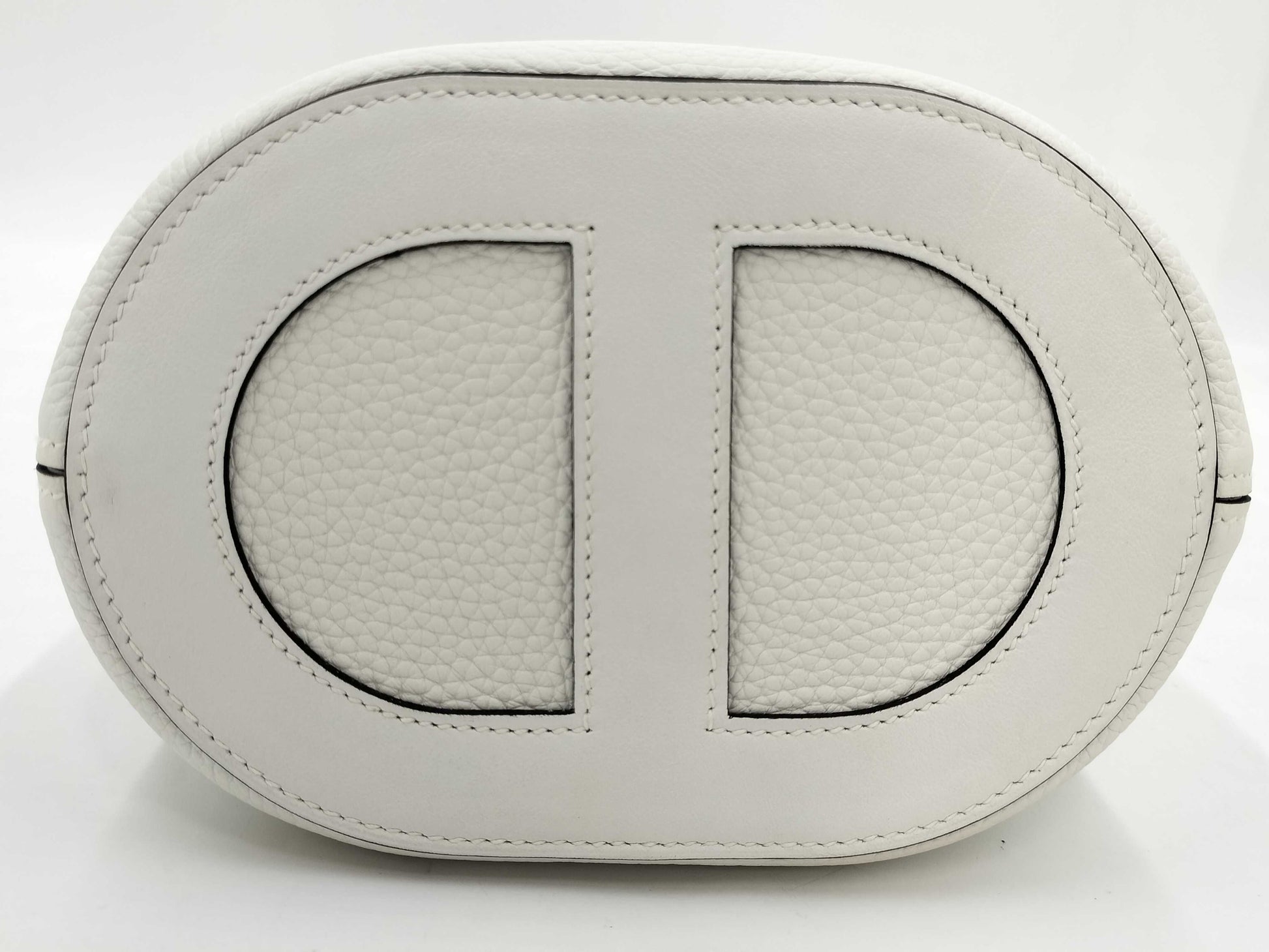 HERMES In the Loop White Handbag with Gold Hardware and B Stamp