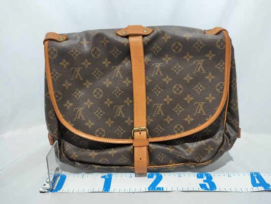 LOUIS VUITTON Monogram M42252 Saumur 35 Shoulder Bag