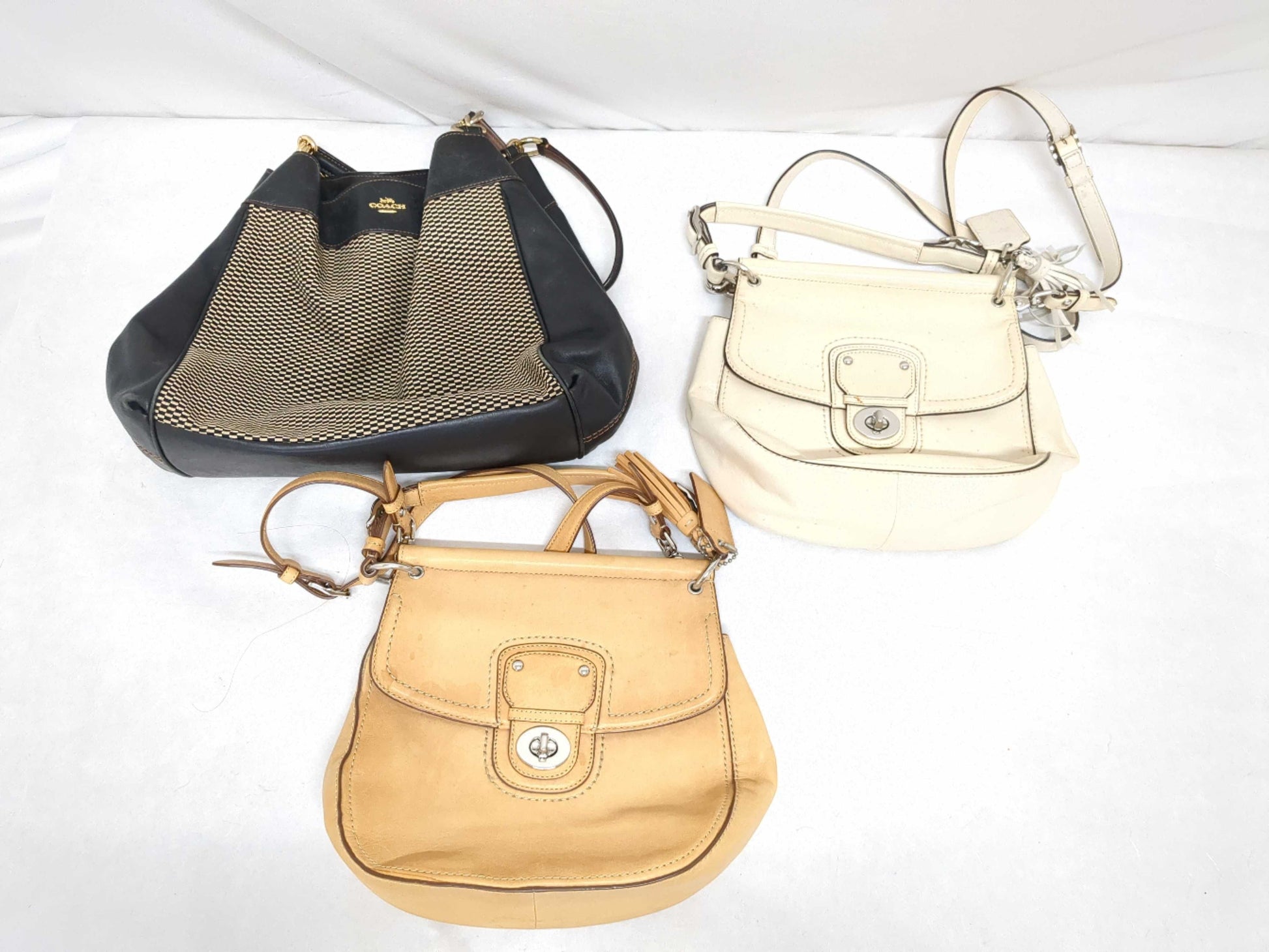 COACH F27575 and other 3 items summary shoulder bag