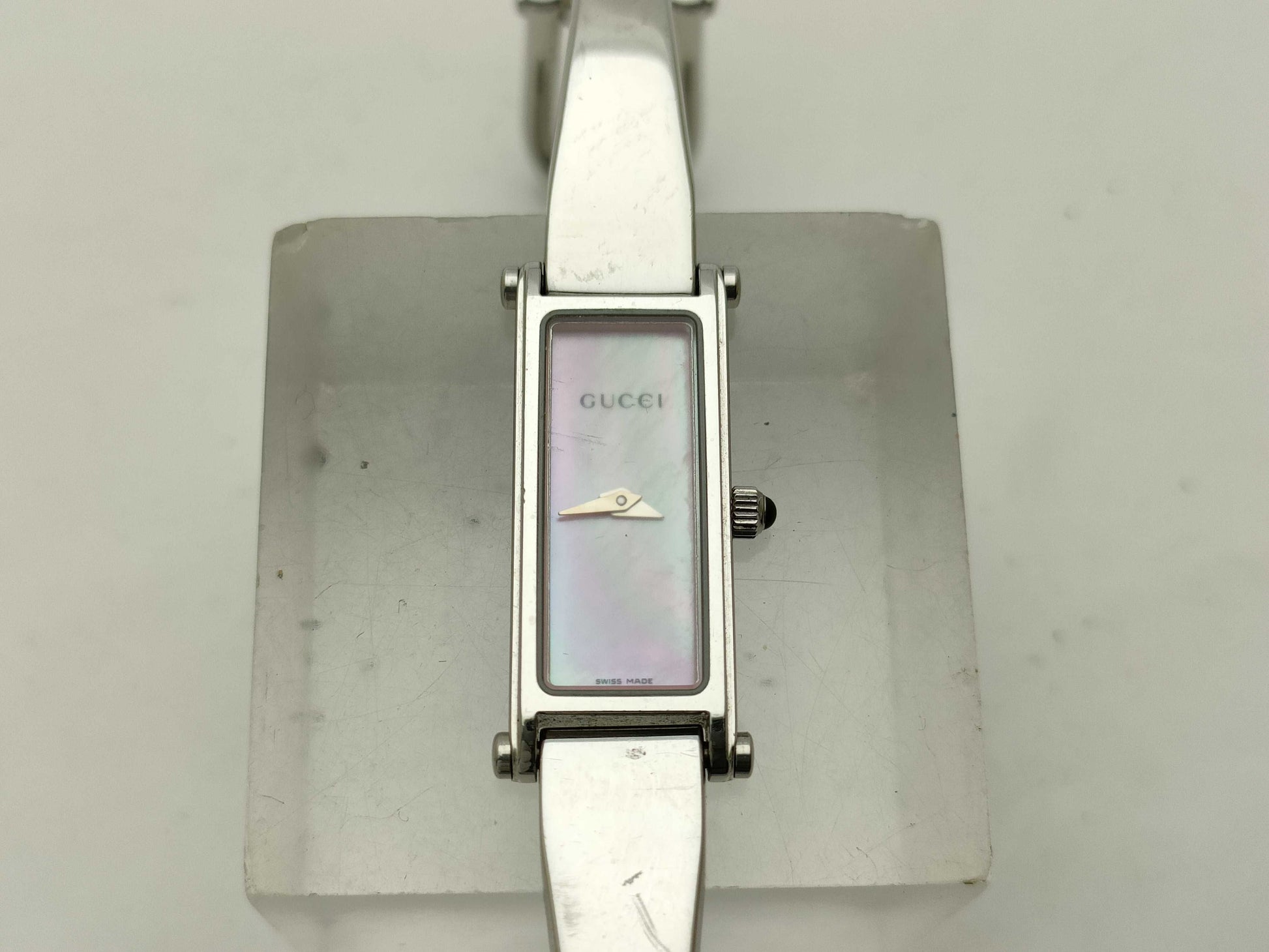 GUCCI 1500L Pink Shell Dial Women's Watch