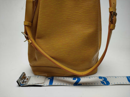 LOUIS VUITTON Epi Noe Shoulder Bag