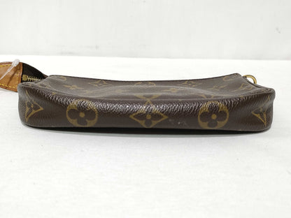 LOUIS VUITTON Monogram Pouch Pouch
