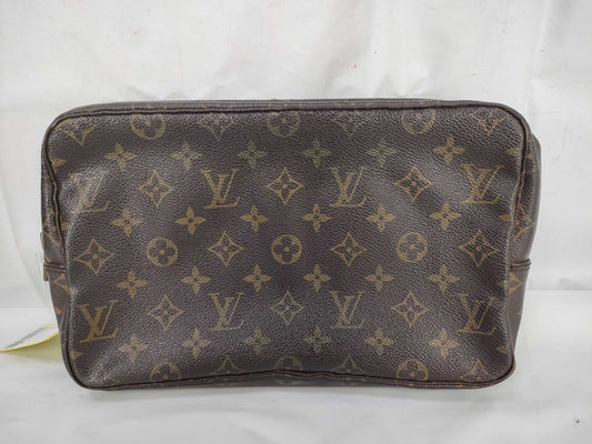 LOUIS VUITTON Monogram M47522 True Toilet 28 Pouch