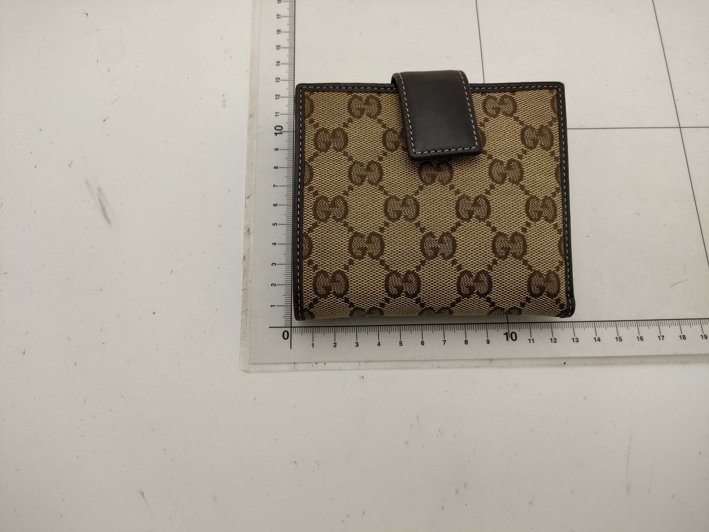 GUCCI GG Canvas Lovely Heart Compact Wallet