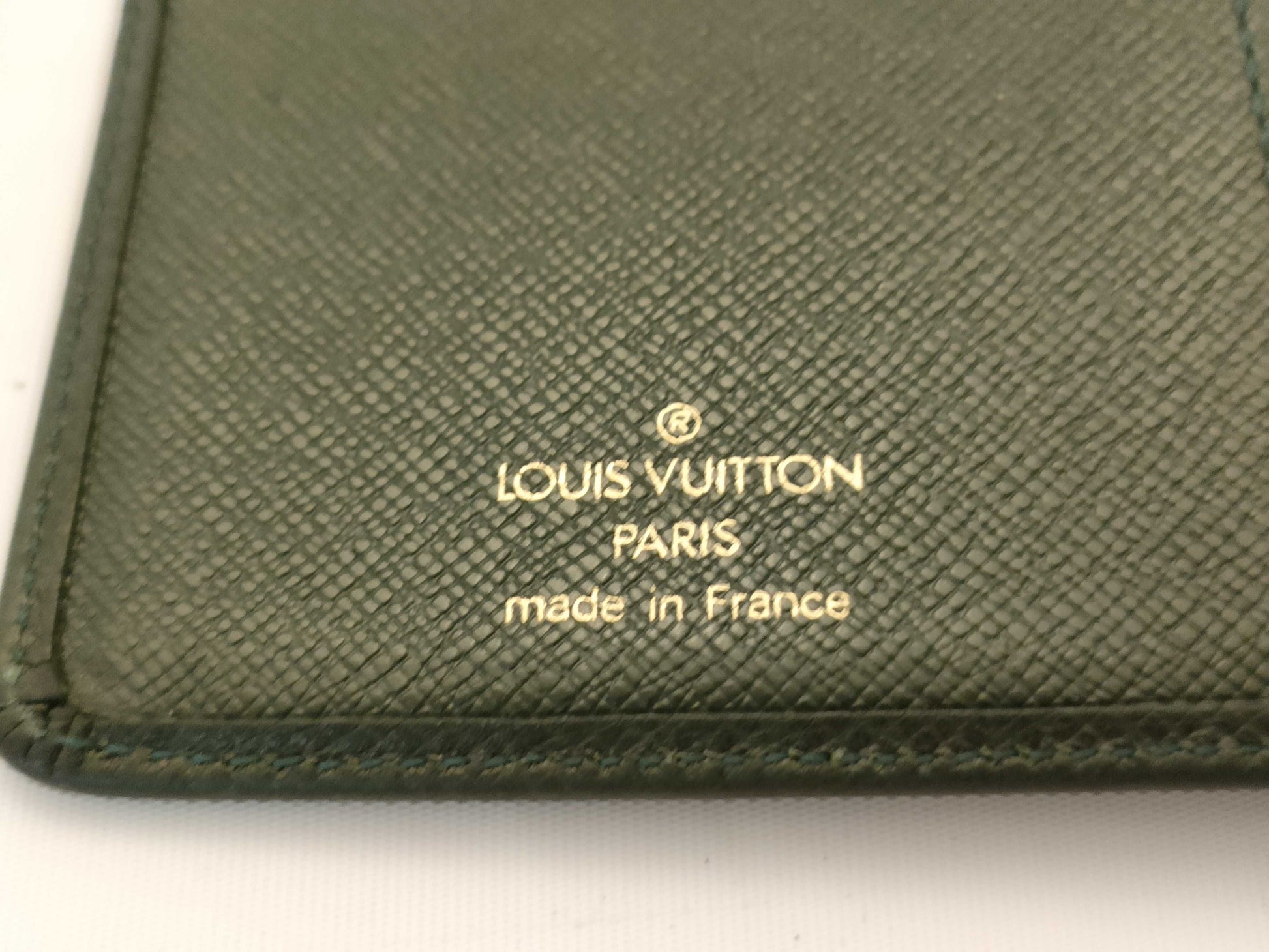 LOUIS VUITTON Taiga Long Wallet Coin Case Wallet