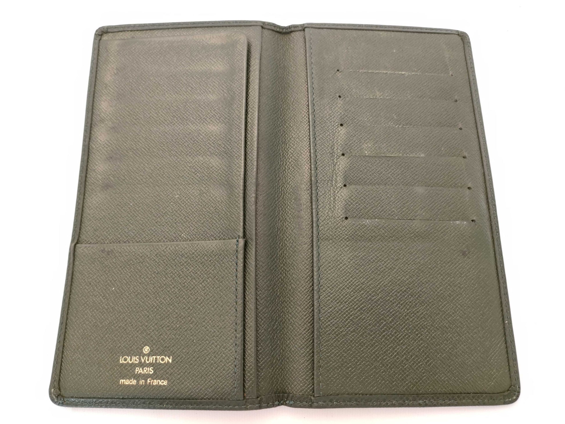 LOUIS VUITTON Taiga Long Wallet Coin Case Wallet