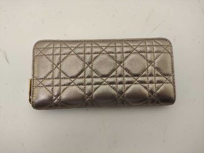 Dior round zipper wallet