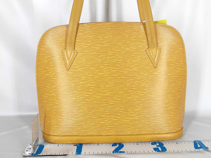 LOUIS VUITTON Epi Lussack Epi Handbag