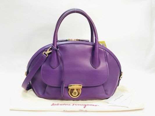 Salvatore Ferragamo GF-21E770 Women's Salvatore Ferragamo Handbag