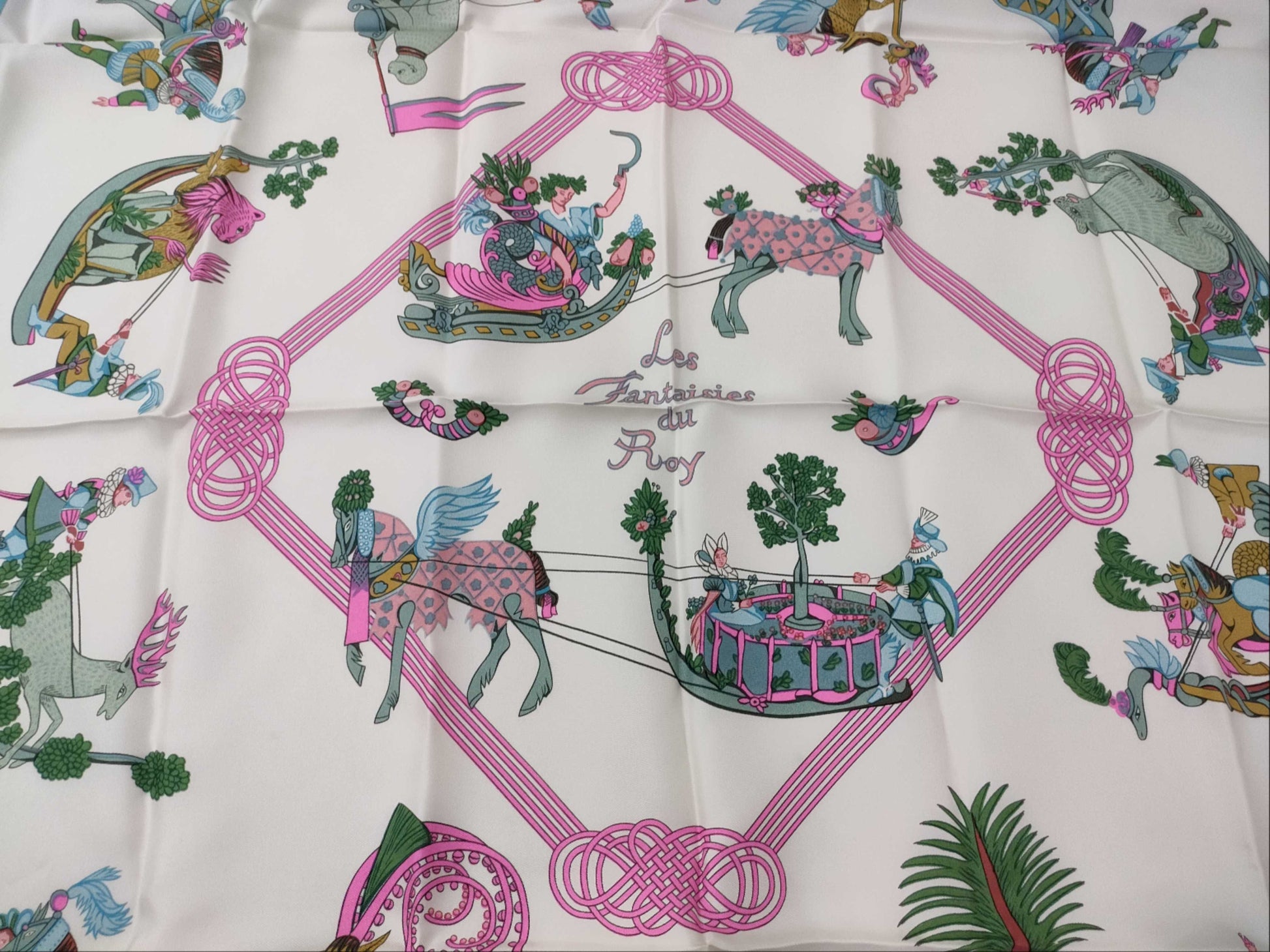 HERMES Carré Les Fantaisies du Roy Scarf