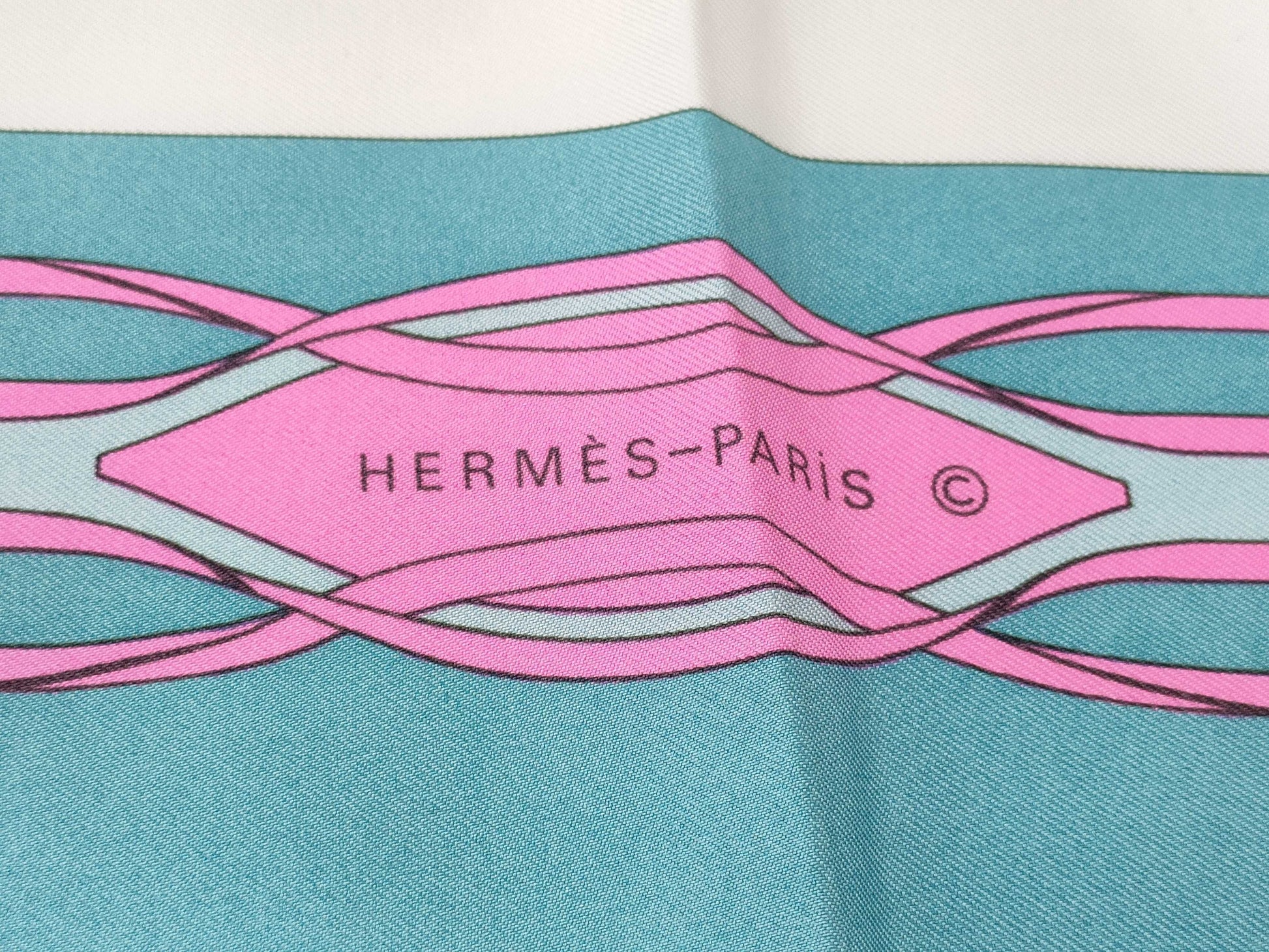 HERMES Carré Les Fantaisies du Roy Scarf