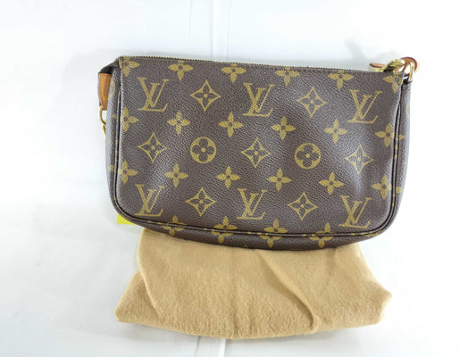 LOUIS VUITTON Monogram Pochette Accessoires Pouch