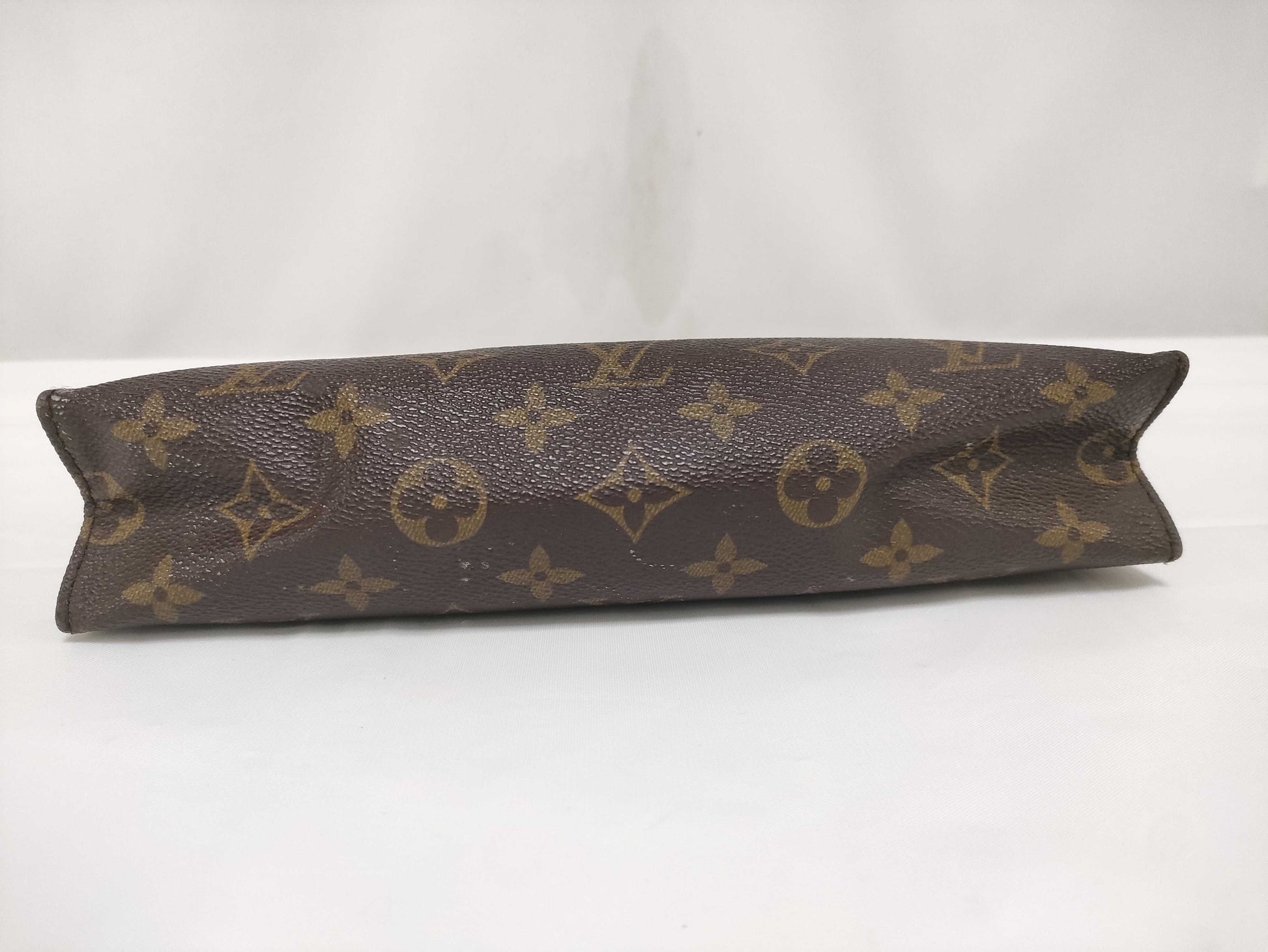 LOUIS VUITTON Monogram Pochette Toilette 26 Clutch Bag