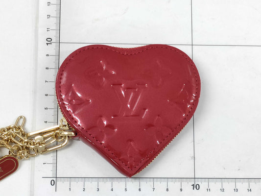 LOUIS VUITTON M93562 Vernis Porte Monnaie Cool Red Heart Coin Case