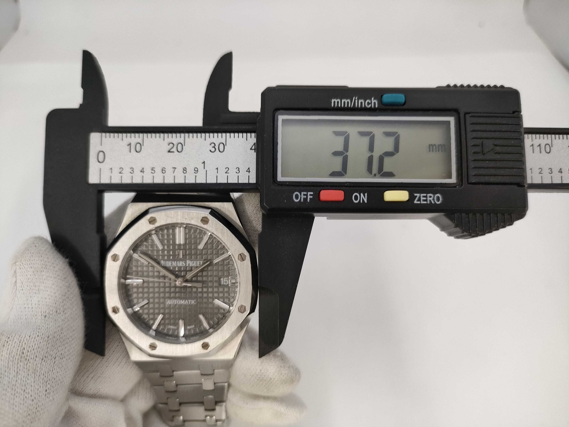 AUDEMARS PIGUET 15450ST.OO.1256ST.02 FL4032C Gray Dial Men's Watch