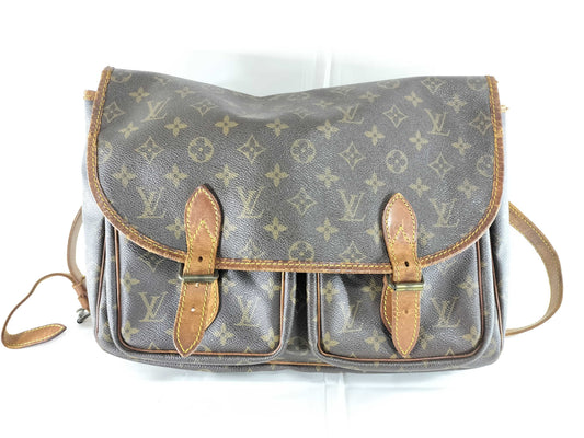 LOUIS VUITTON Monogram Sac Bassus Shoulder Bag