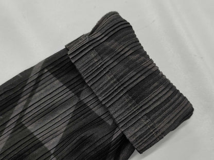 ISSEY MIYAKE Pleats Please Patterned High Neck Monotone Top