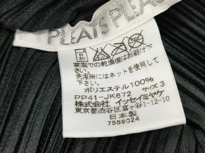 ISSEY MIYAKE Pleats Please Punching Ribbon Motif Top