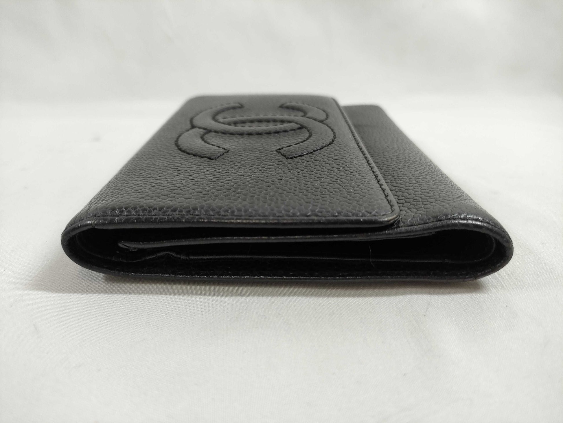 CHANEL Coco Mark Caviar Skin Coco Mark Bifold Wallet