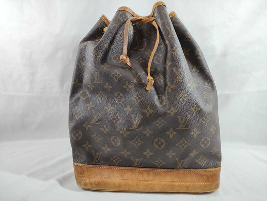 LOUIS VUITTON Monogram M42224 Noe Shoulder Bag
