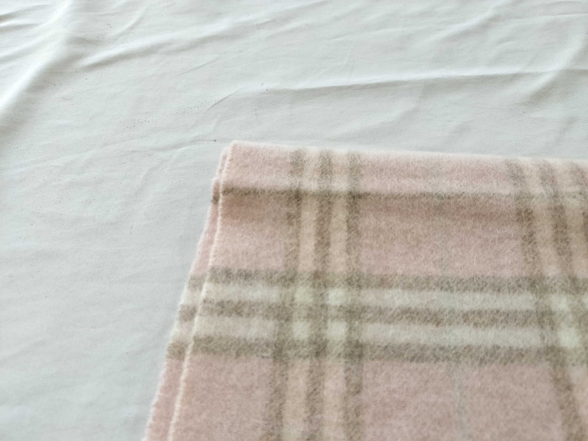 BURBERRY Check Cashmere Pink Scarf